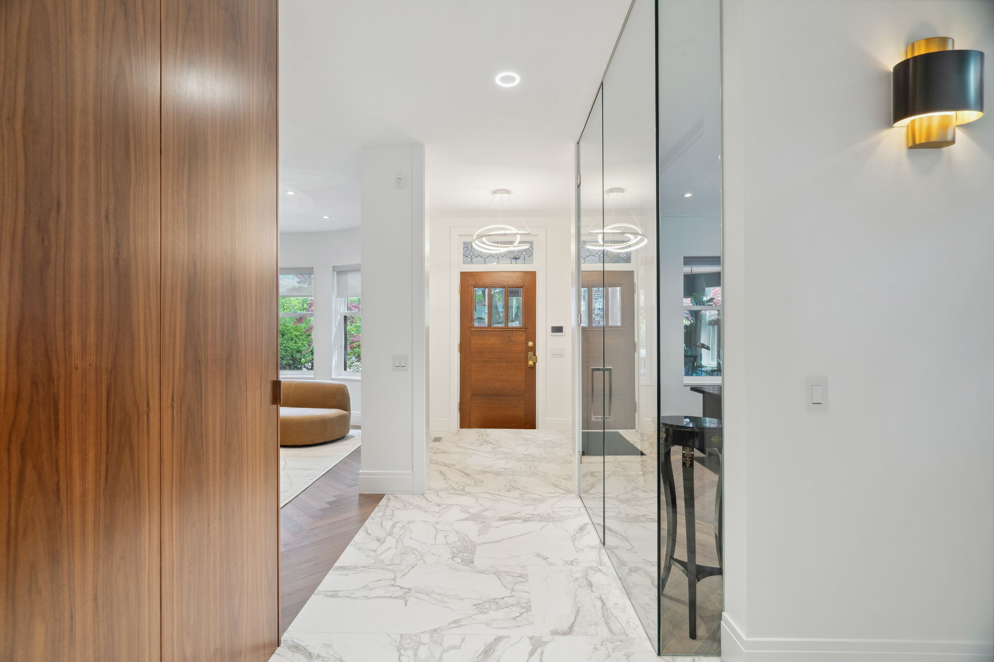 135 Crescent Rd Toronto, ON M4W 1T8