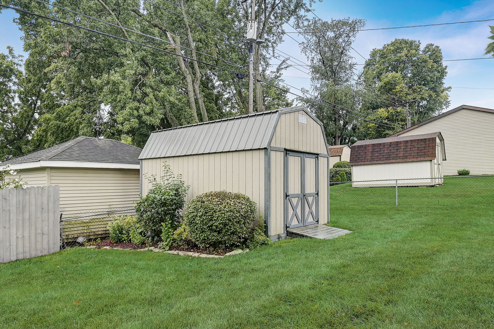 E Hickory Ln-043