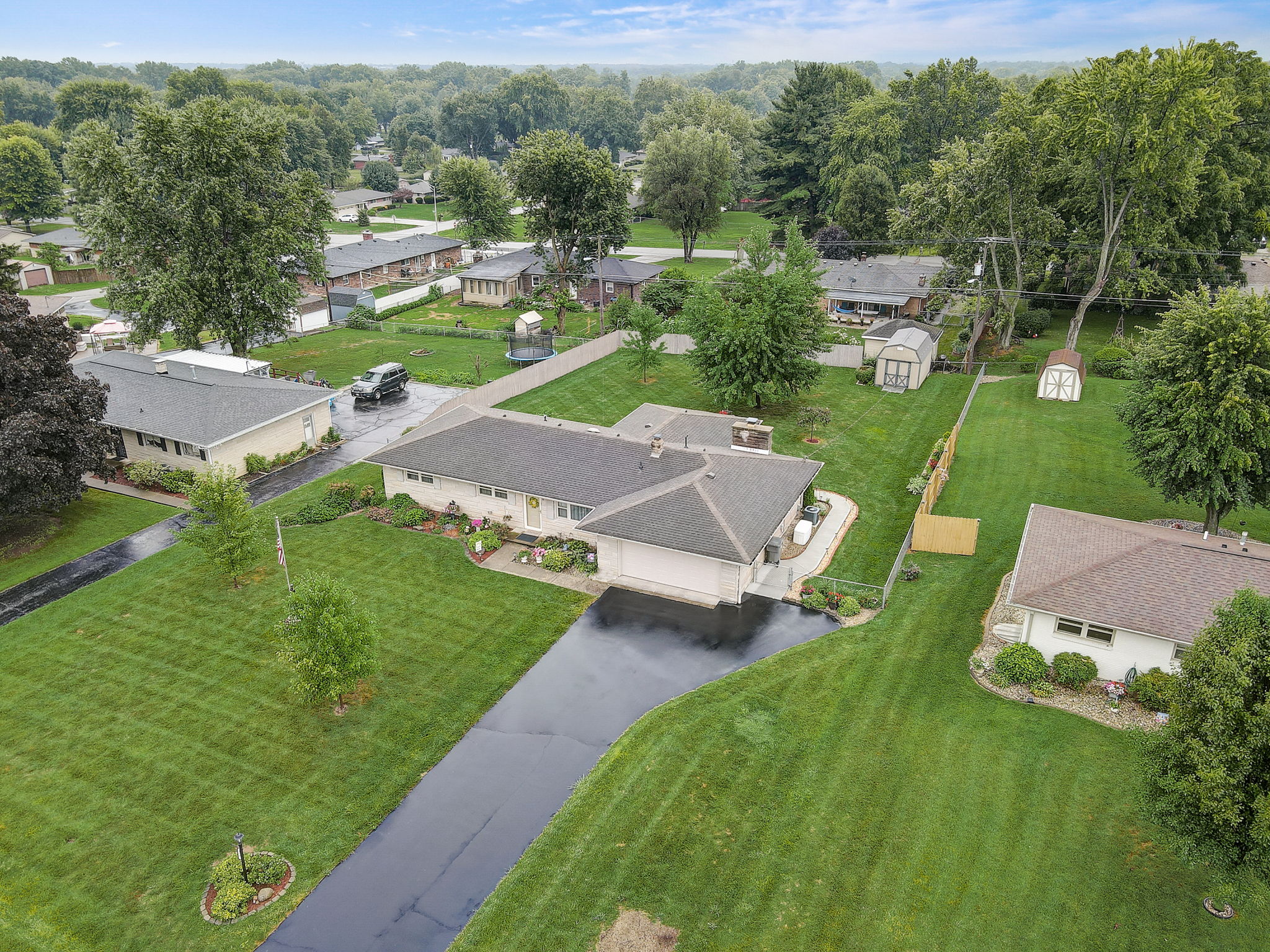 E Hickory Ln-048