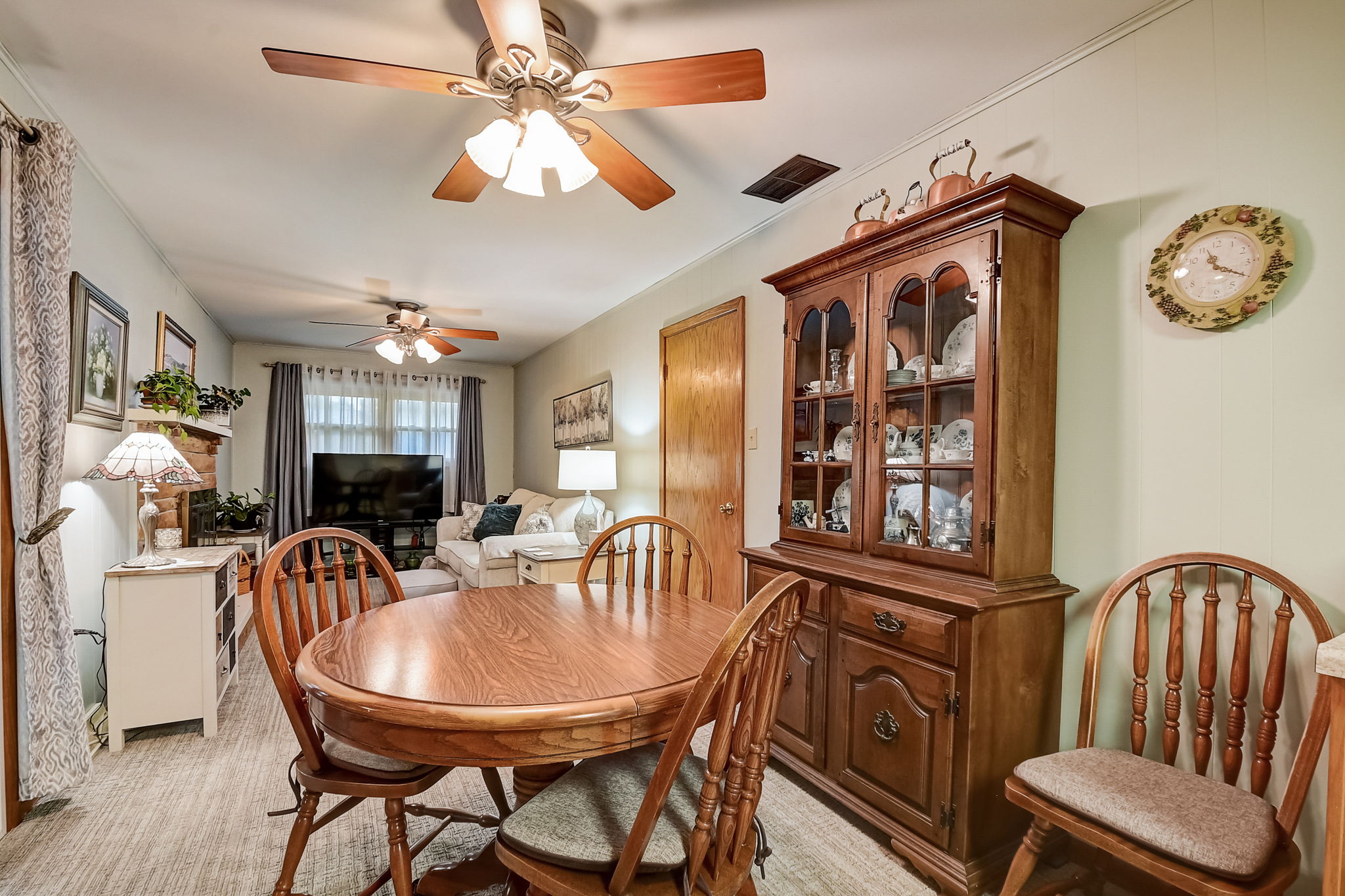 E Hickory Ln-016