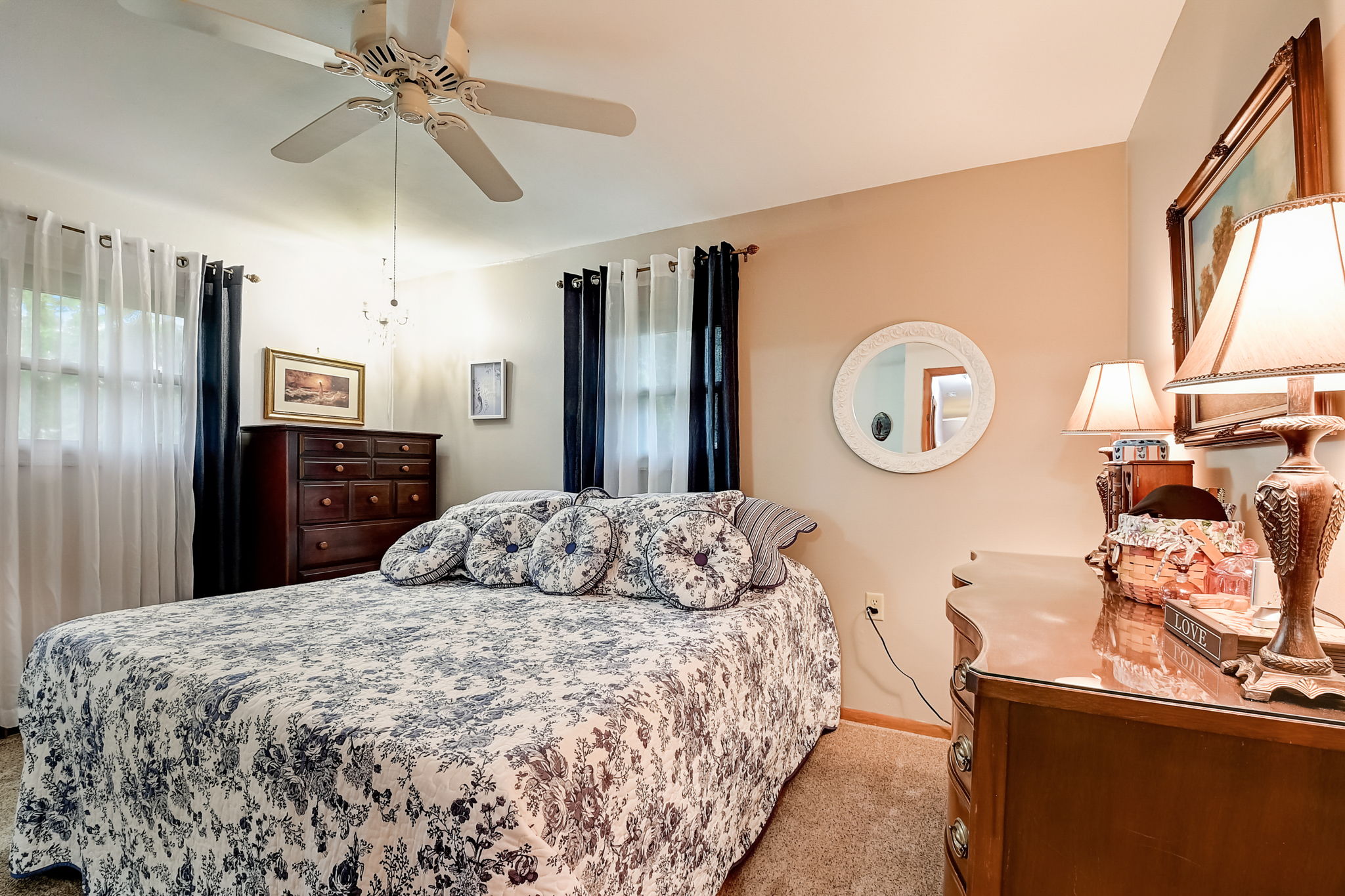 E Hickory Ln-023
