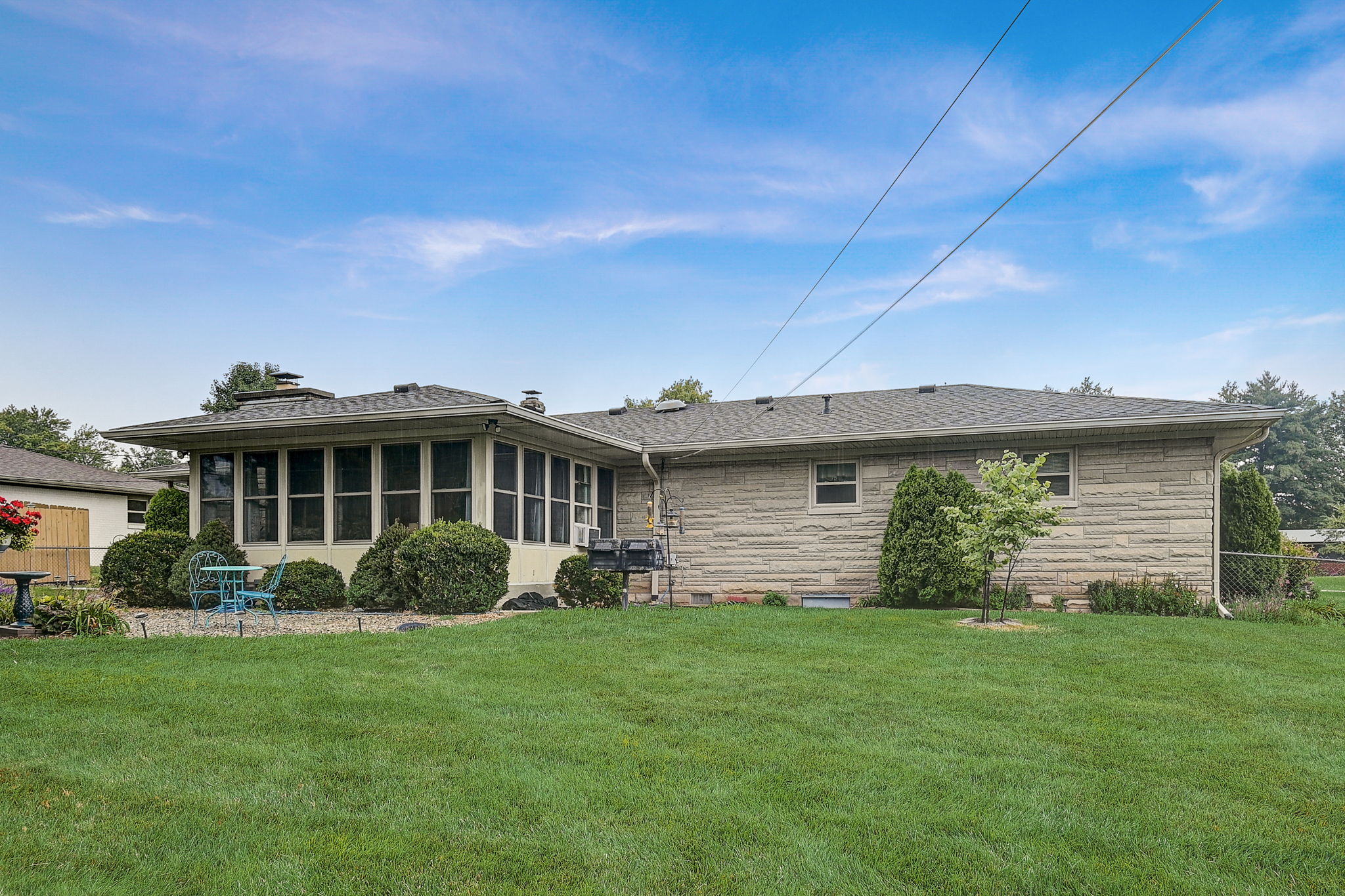 E Hickory Ln-041