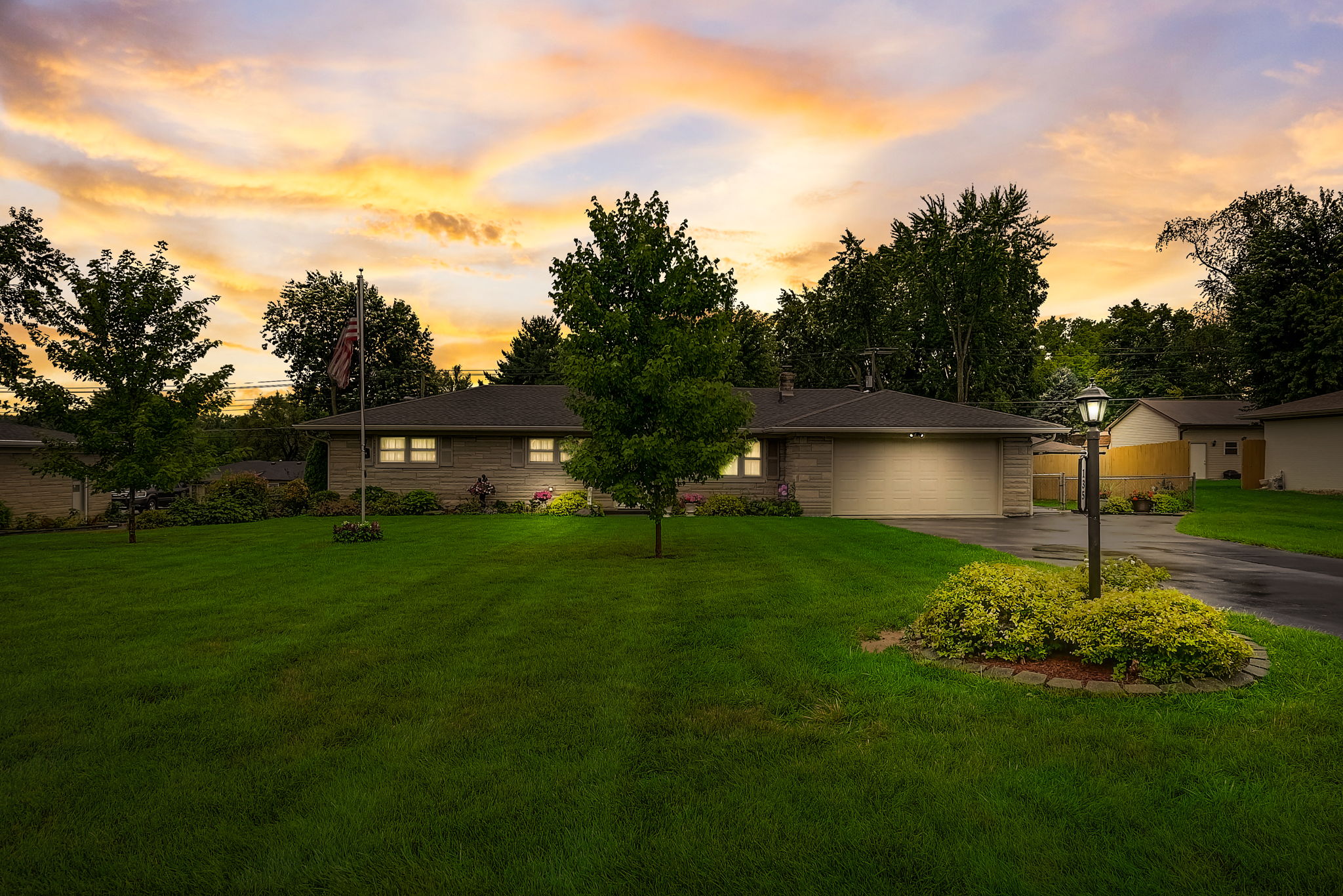 E Hickory Ln - VT-001