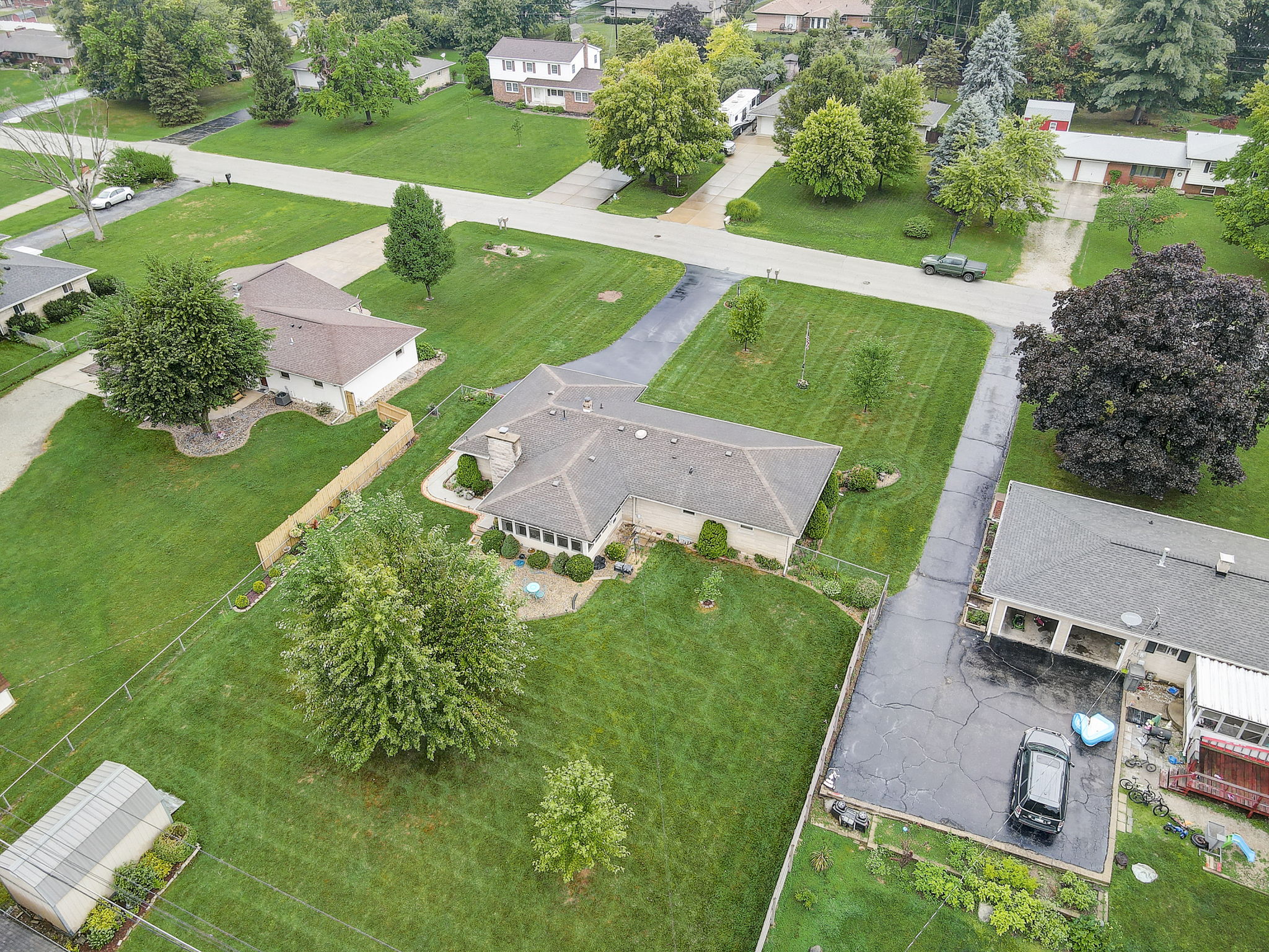 E Hickory Ln-053