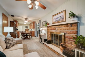 E Hickory Ln-019