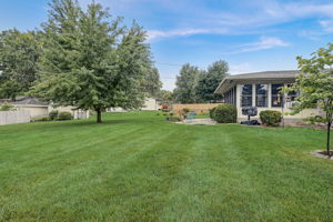 E Hickory Ln-038