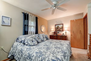 E Hickory Ln-024