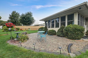 E Hickory Ln-037