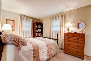 E Hickory Ln-026
