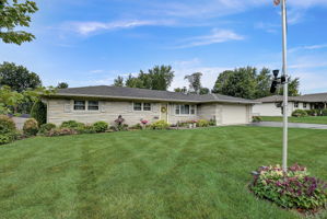 E Hickory Ln-004