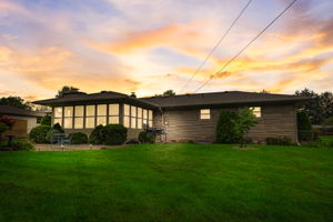 E Hickory Ln - VT-002
