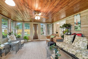 E Hickory Ln-035