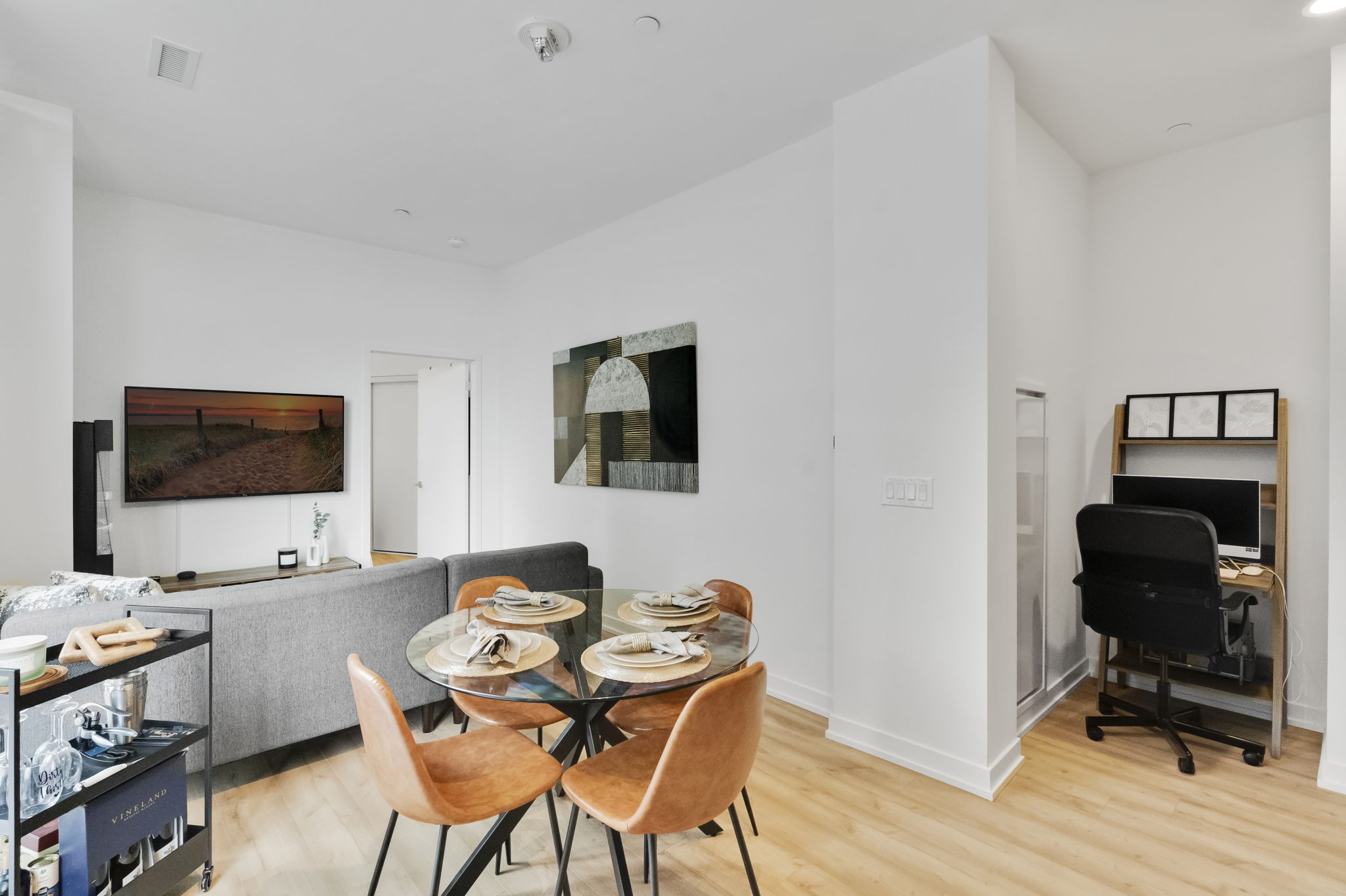 135 E Liberty St Unit 714 Toronto, ON M6K 0G7