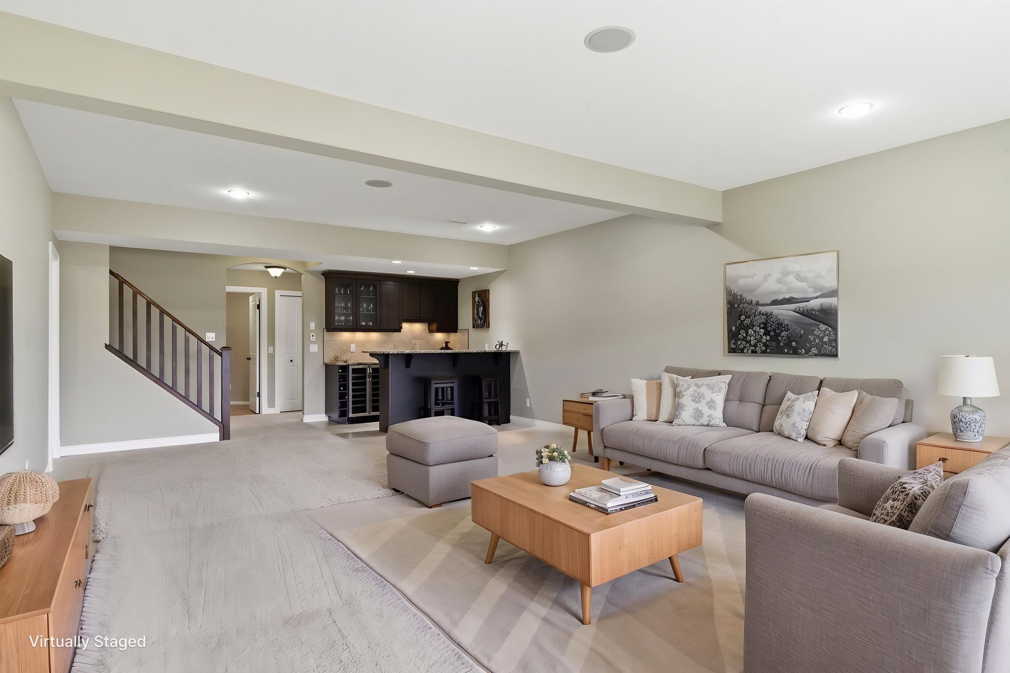 DSC02794 virtually staged.jpeg