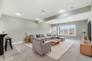 DSC02788 virtually staged.jpeg