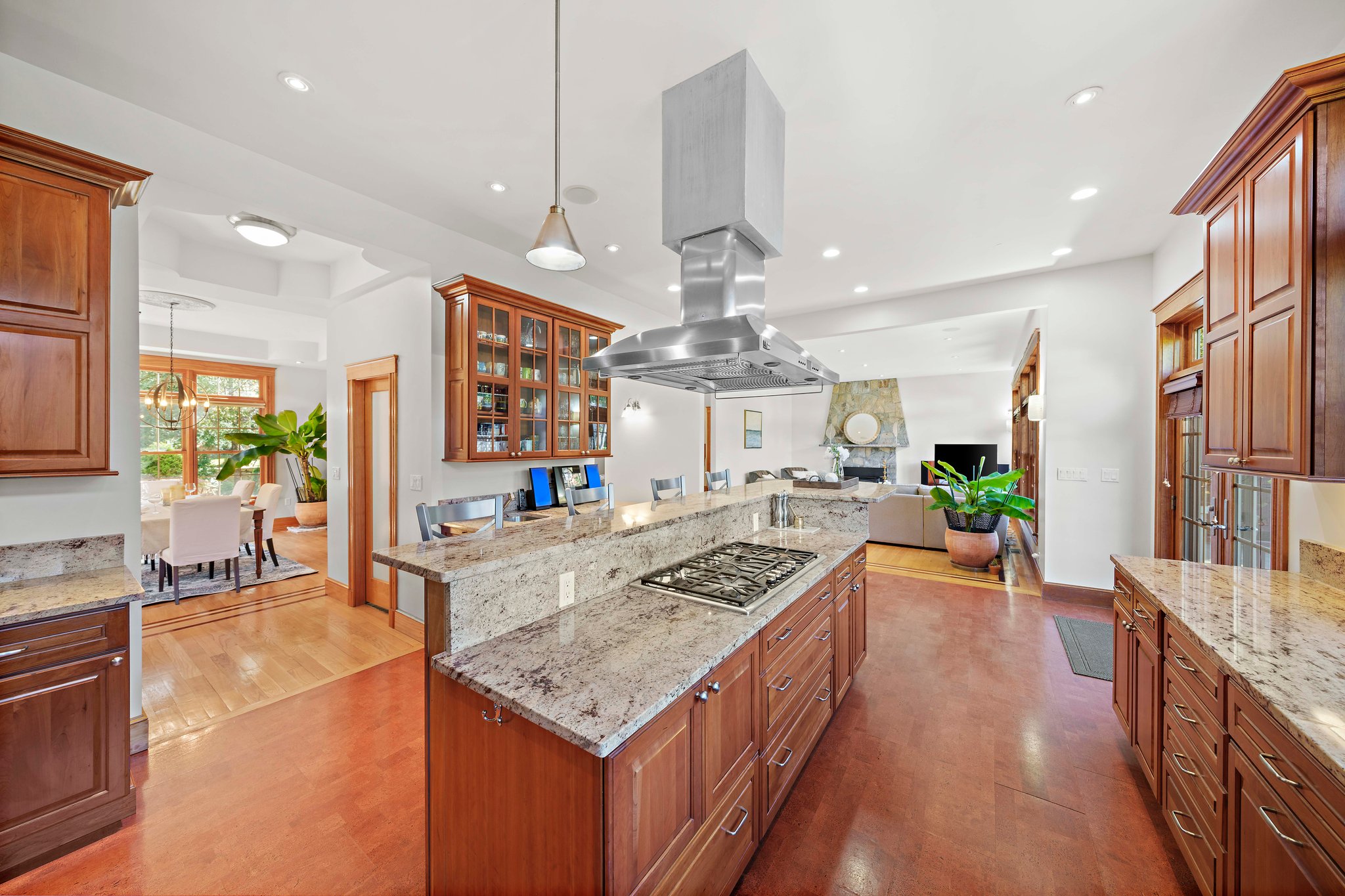 135 Lagrange St, Chestnut Hill, MA 02467, USA Photo 9