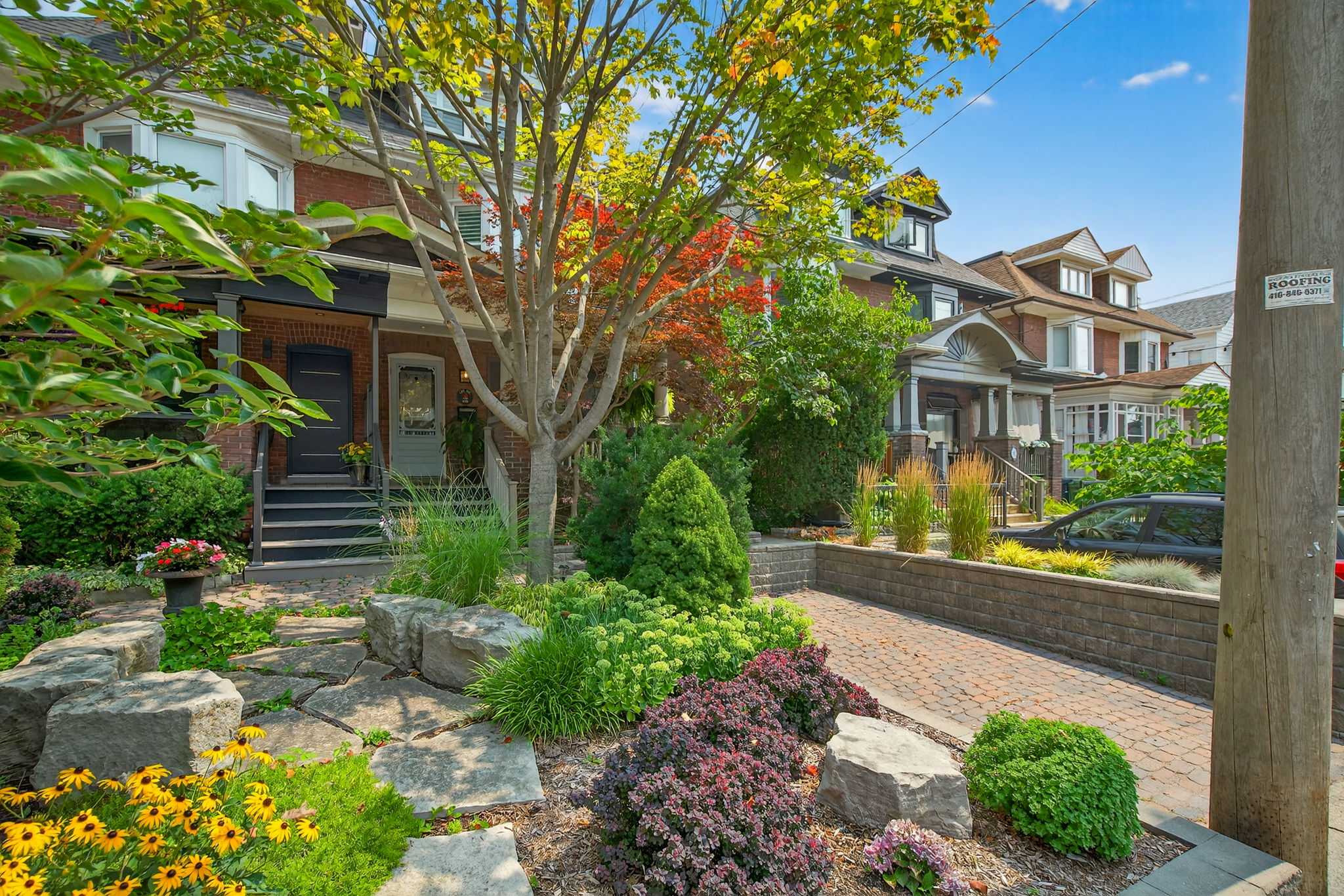 135 Lee Ave Toronto, ON M4E 2P2