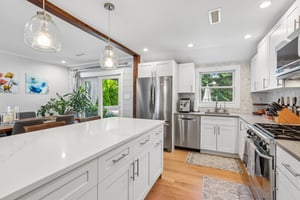 Locust Dr-S2407-020.jpg