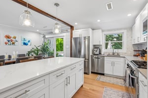 Locust Dr-S2407-023.jpg