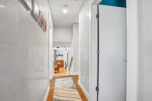 Locust Dr-S2407-026.jpg