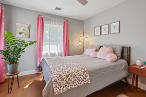 Locust Dr-S2407-032.jpg
