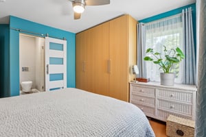 Locust Dr-S2407-036.jpg
