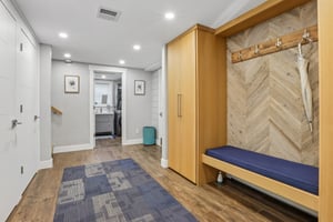 Locust Dr-S2407-045.jpg