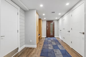Locust Dr-S2407-046.jpg