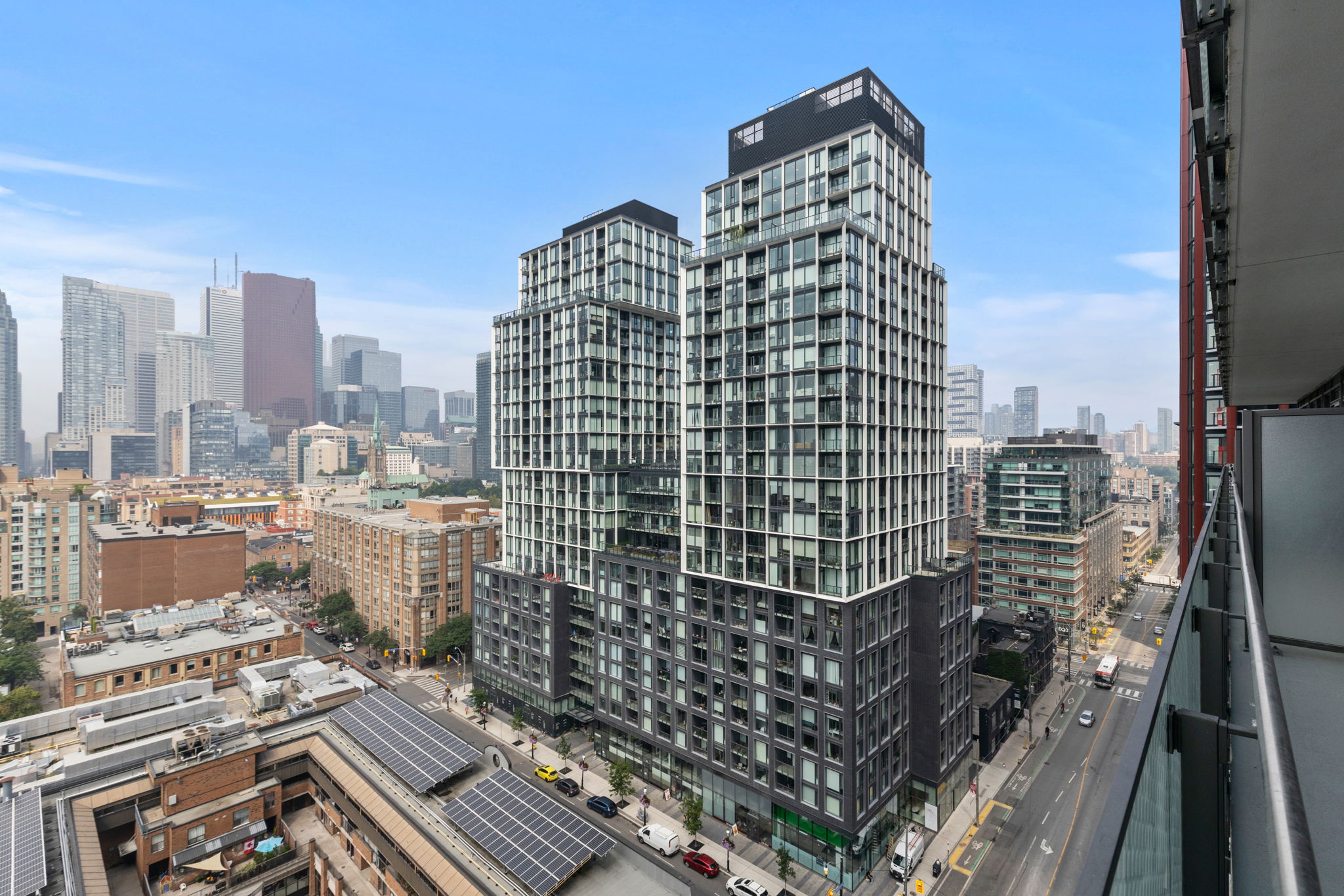 Toronto property showcase — delivered property photograph 33