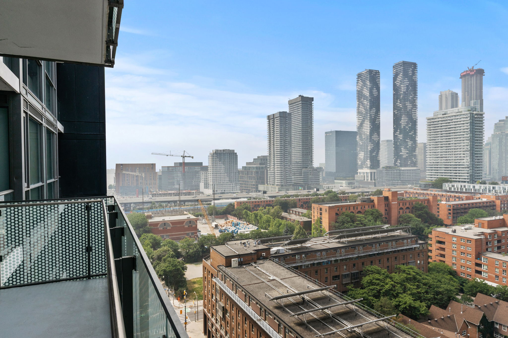 Toronto property showcase — delivered property photograph 35