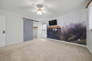 Photo 37