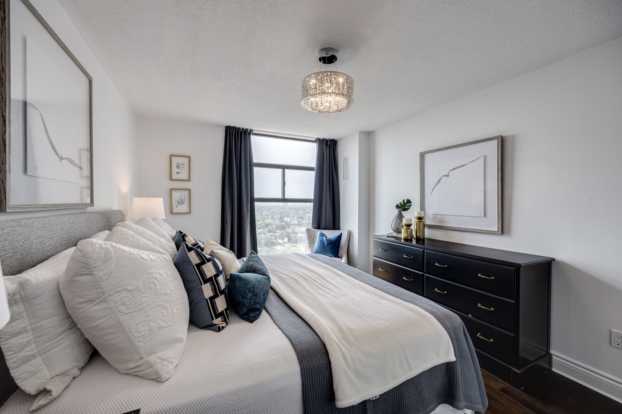 Toronto property showcase — delivered property photograph 28