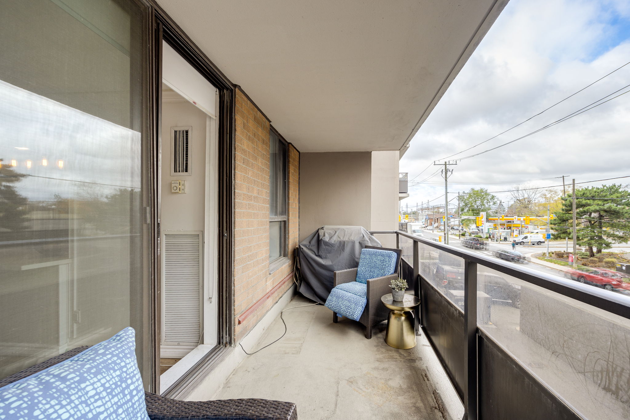 Toronto property showcase — delivered property photograph 37