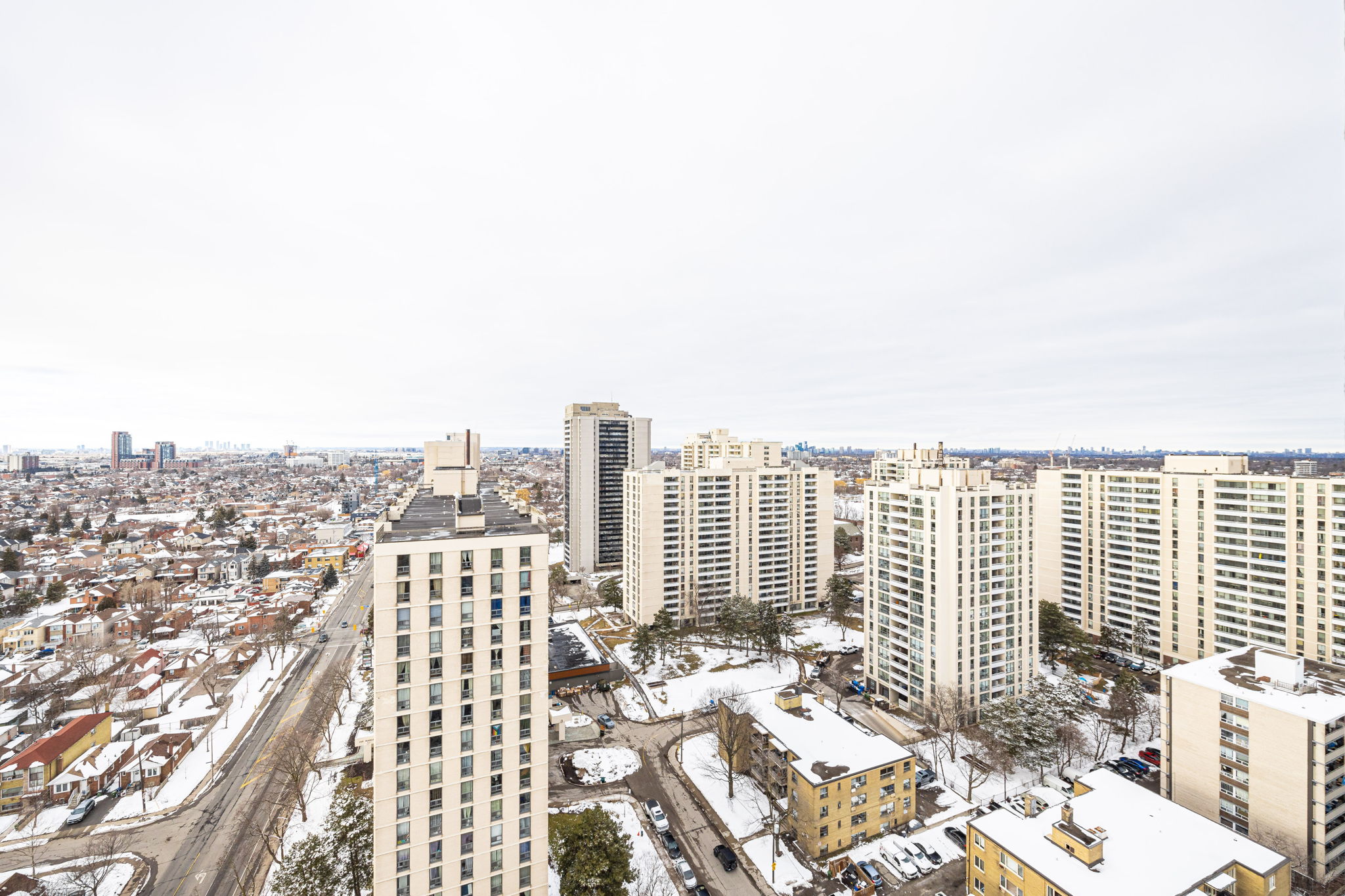 Toronto property showcase — delivered property photograph 32