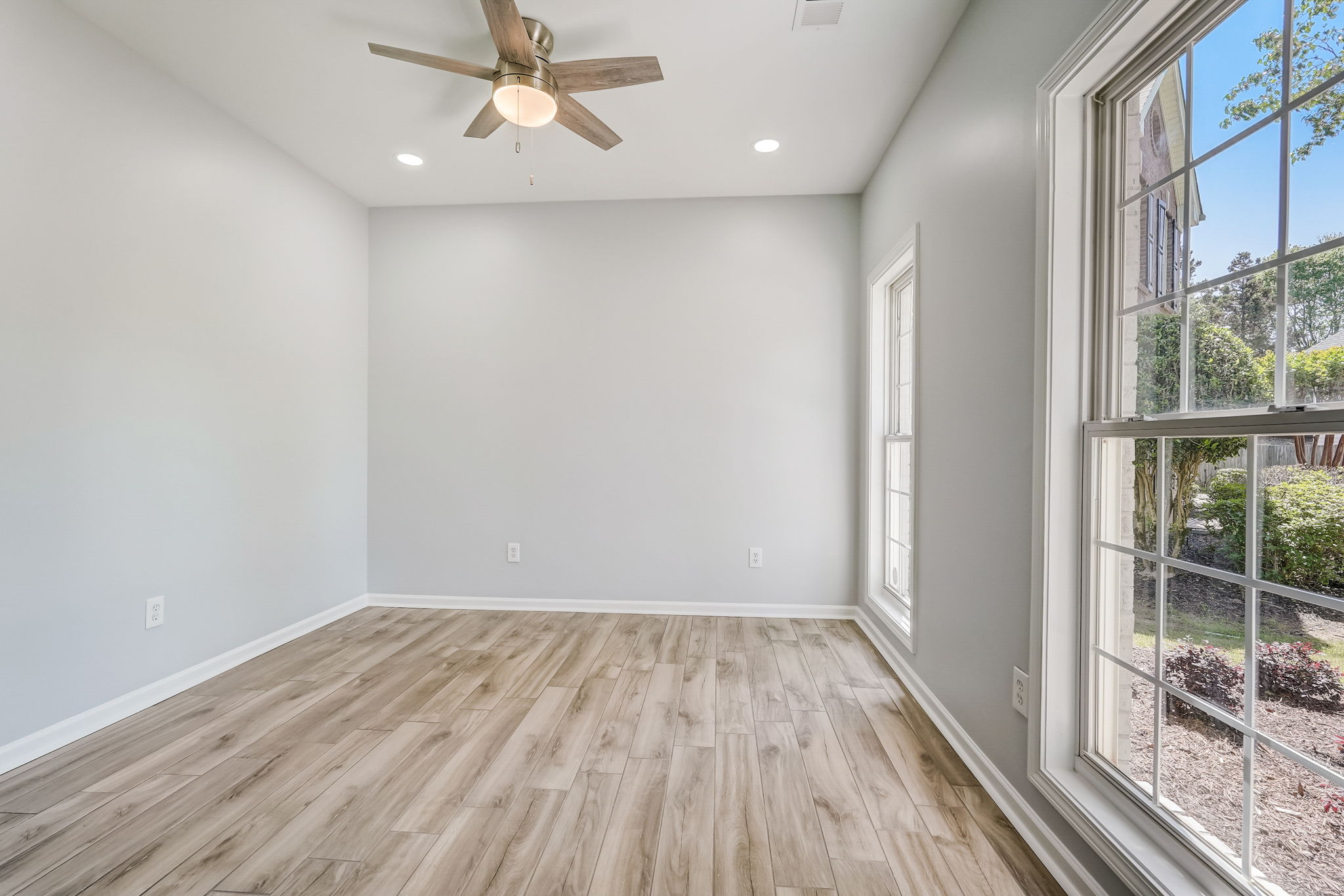 Rexford Ln-008