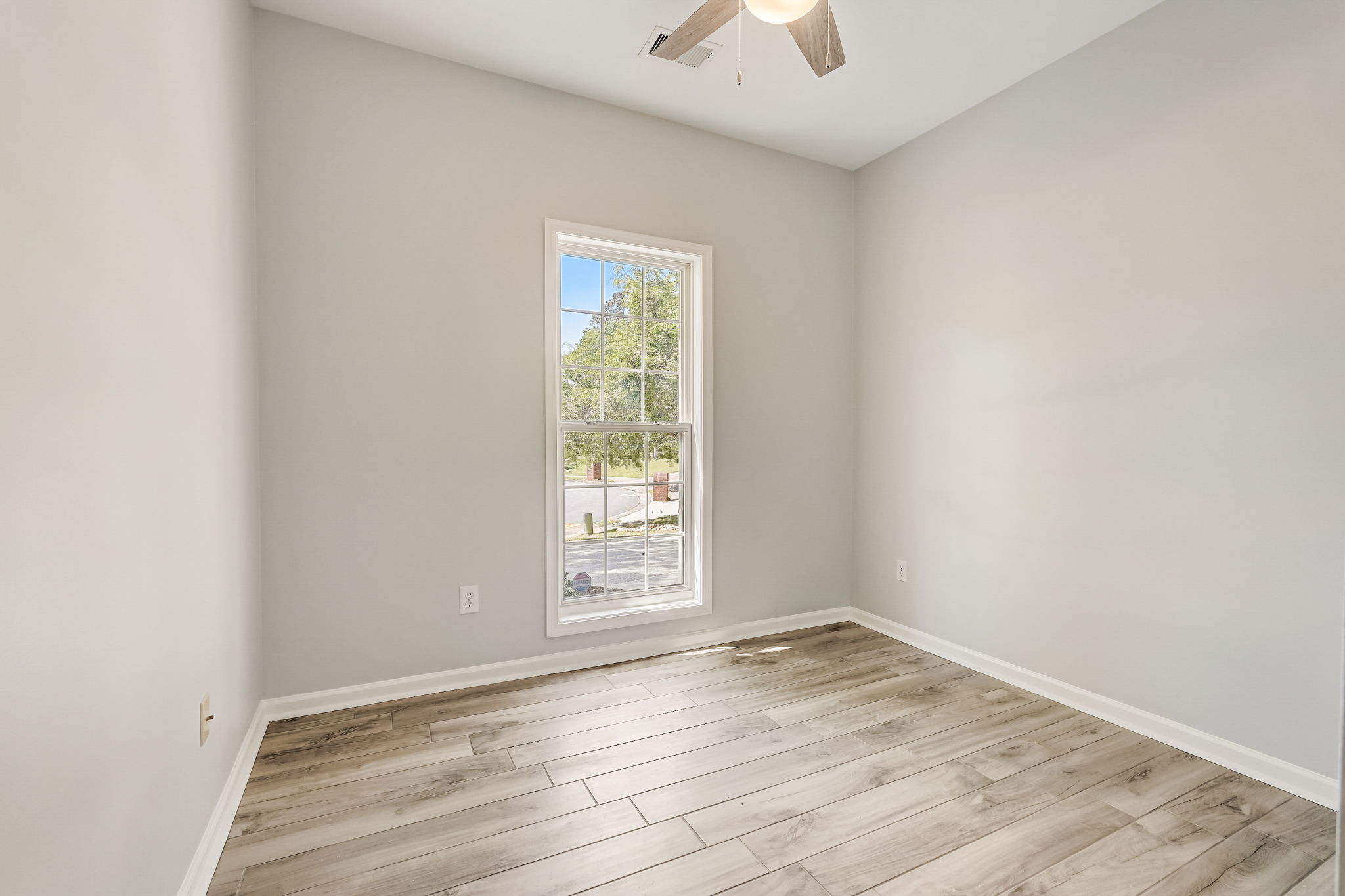Rexford Ln-024