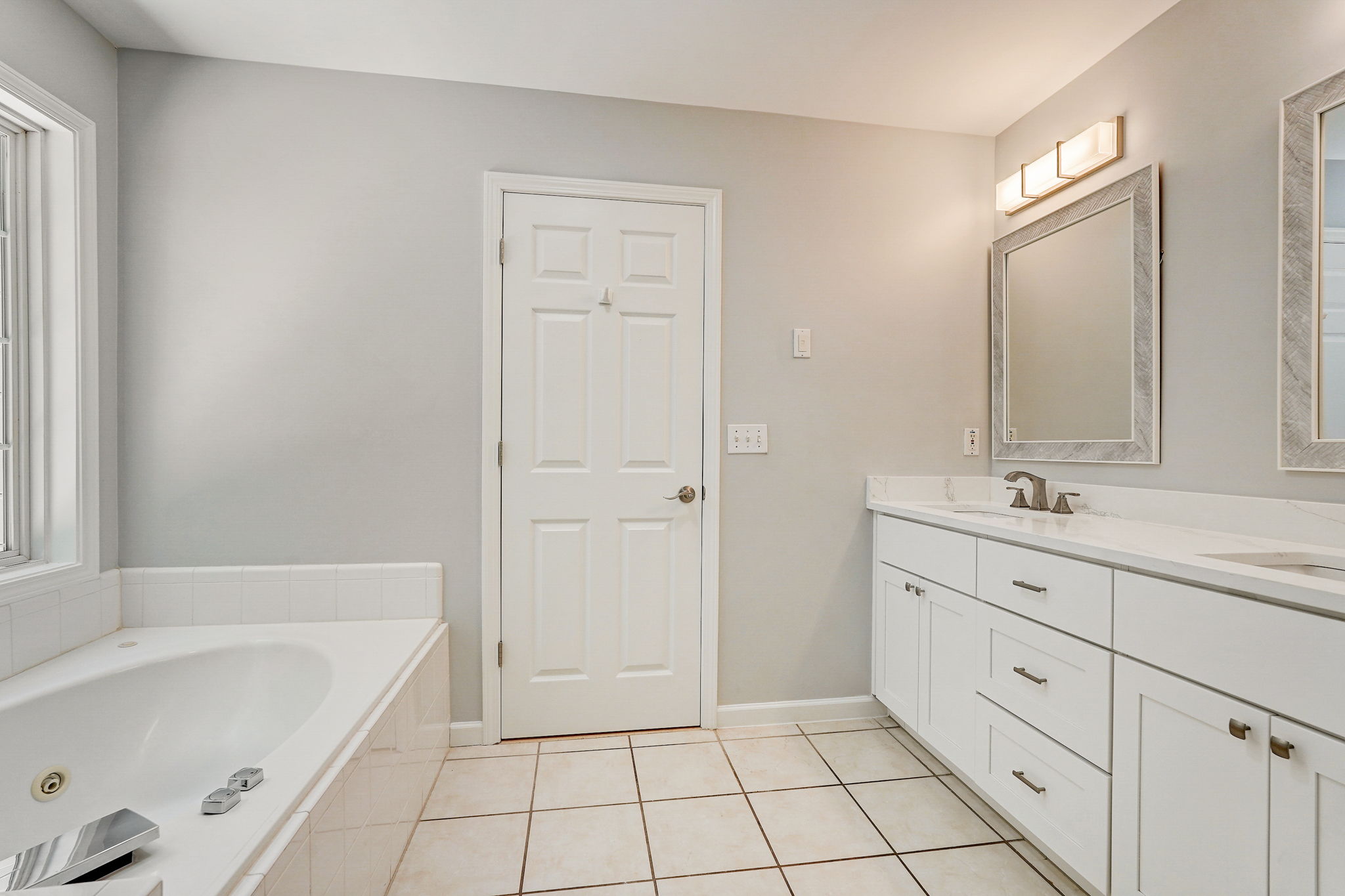 Rexford Ln-030