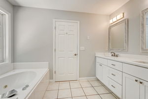 Rexford Ln-030