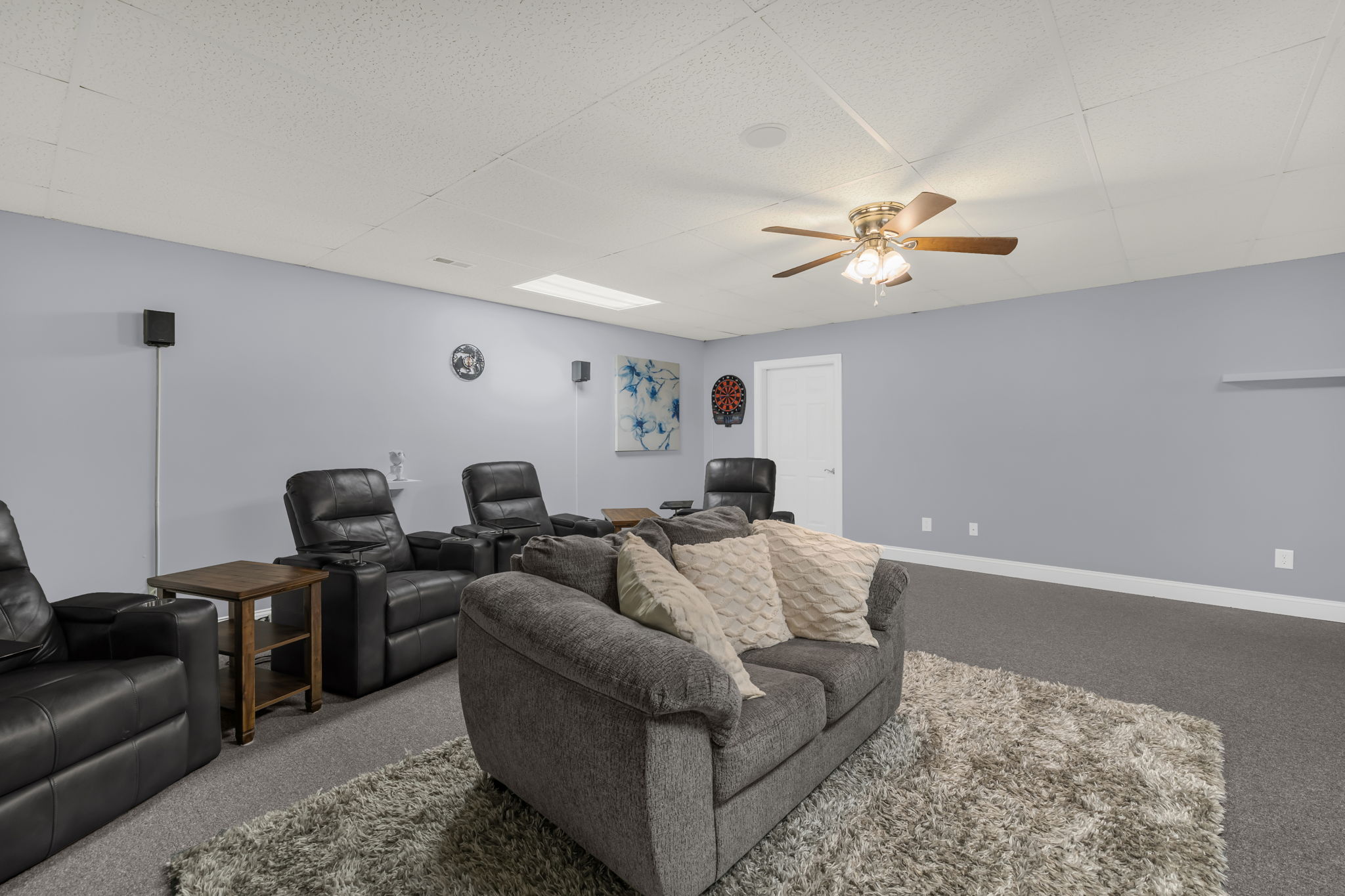 135 Robertson Ln-40