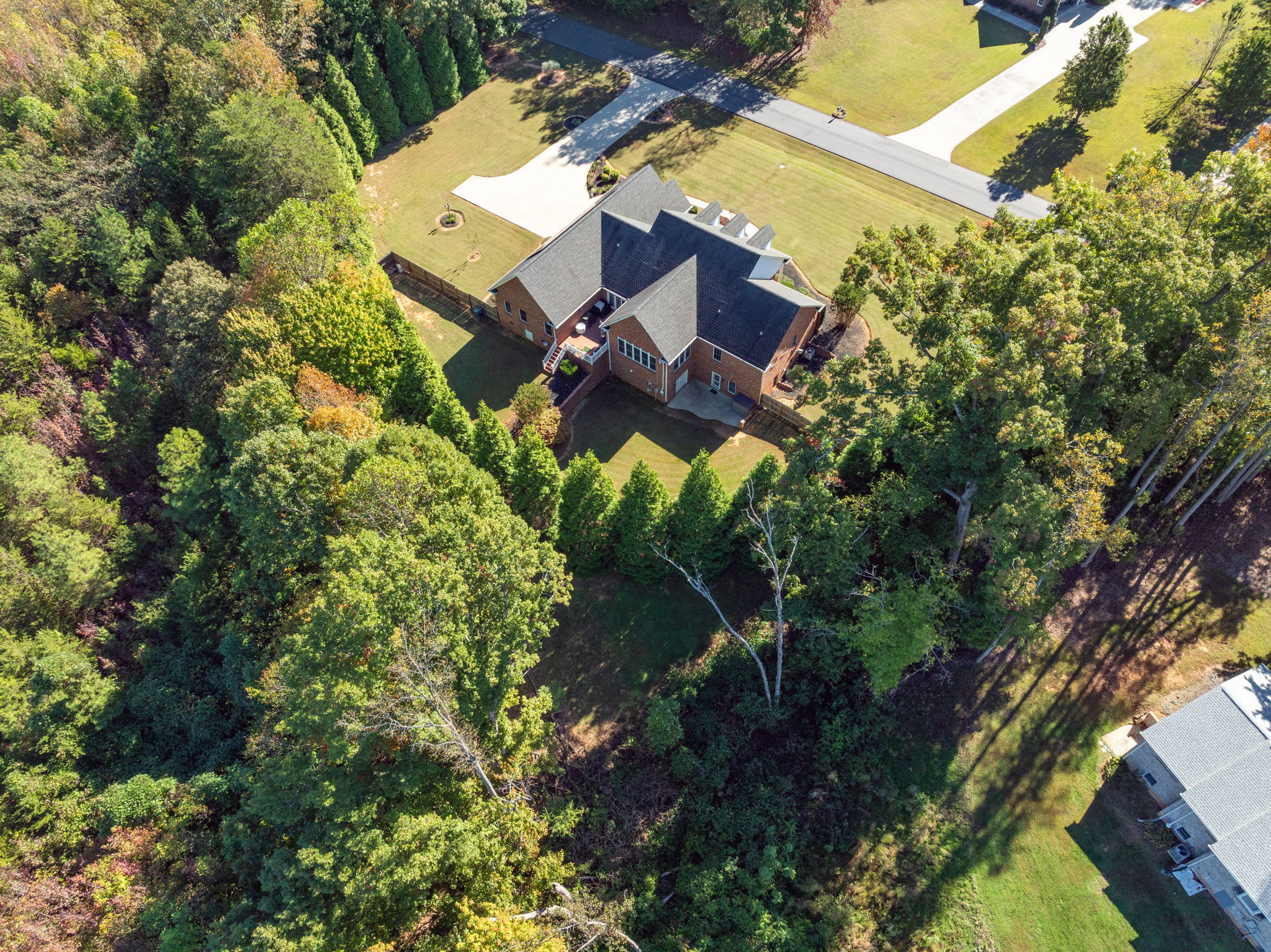 135 Robertson Ln-54
