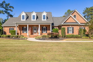 135 Robertson Ln-1