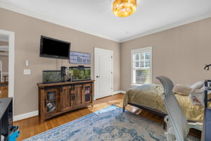 135 Robertson Ln-31