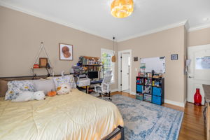 135 Robertson Ln-32