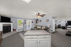 135 Robertson Ln-44