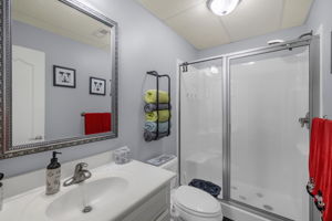 135 Robertson Ln-46
