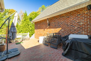 135 Robertson Ln-49