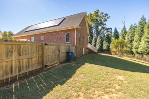 135 Robertson Ln-52