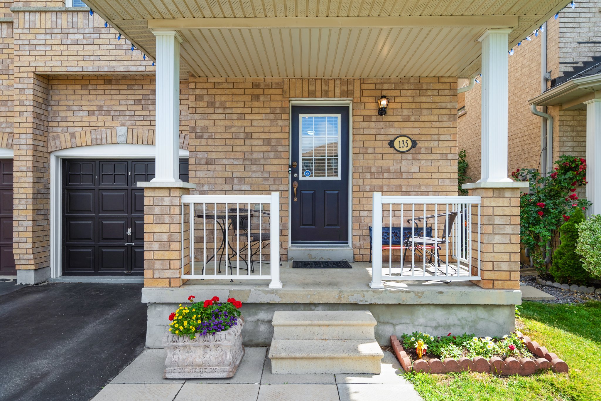 135 Sewells Ln, Brampton, ON L7A 2Z7, Canada Photo 2