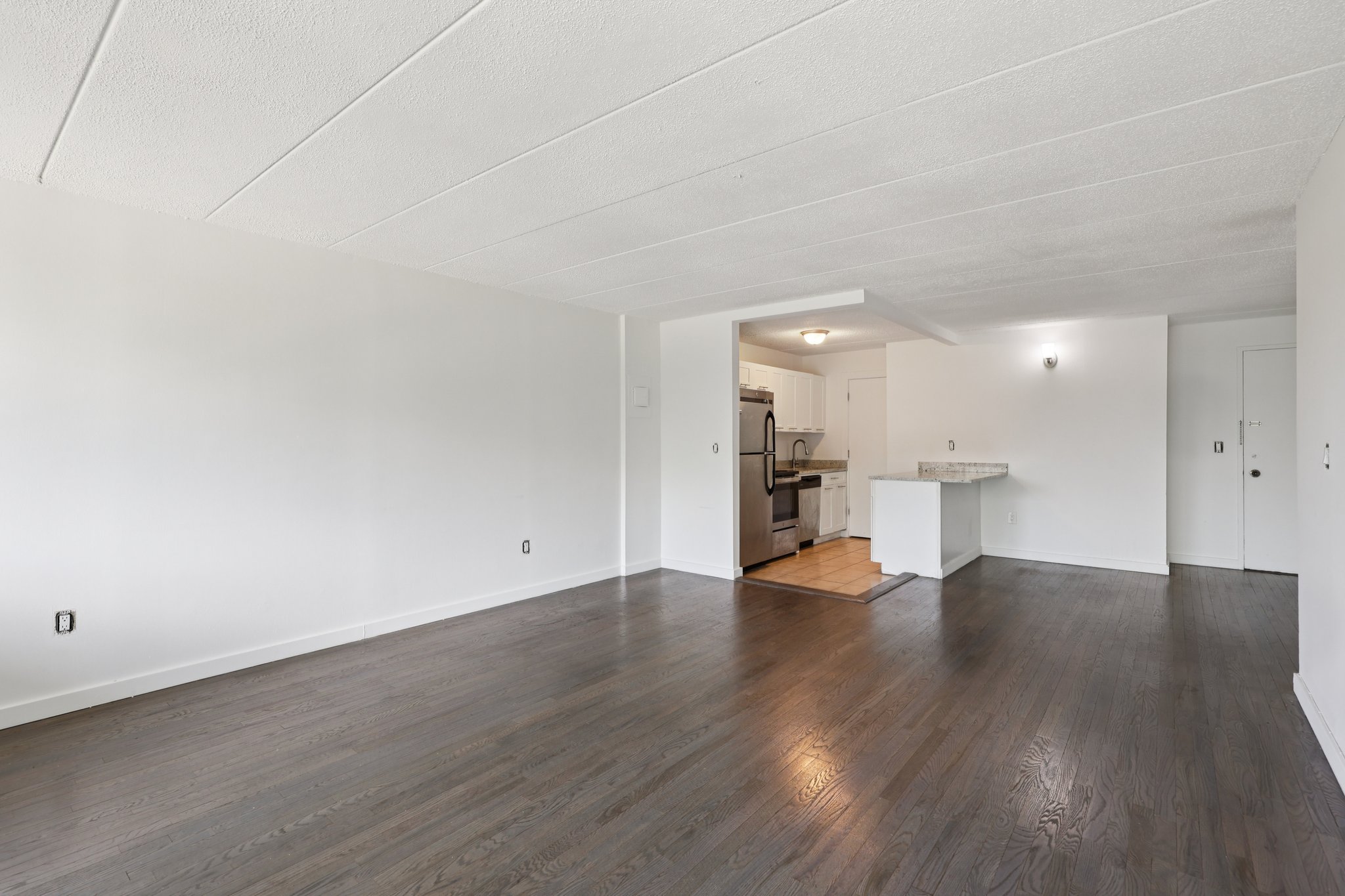 1350 15th St 4F Fort Lee-S2009-010.jpg