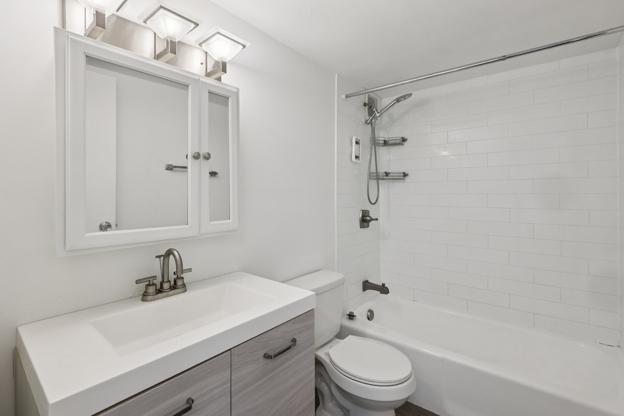 1350 15th St 4F Fort Lee-S2009-011.jpg